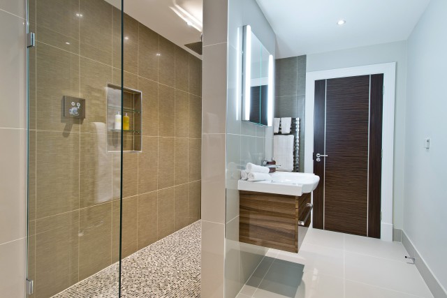 Tor House East Molesey Surrey 7